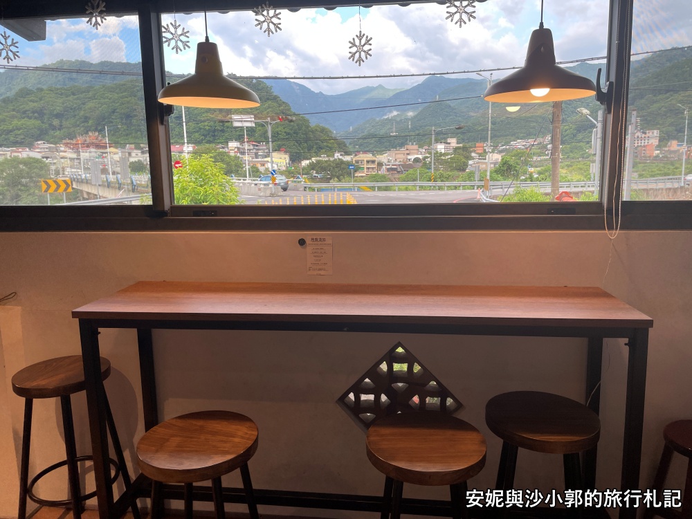【南庄咖啡廳】山裡躲雨邂逅的老屋六號咖啡 超美山景盡收眼裡